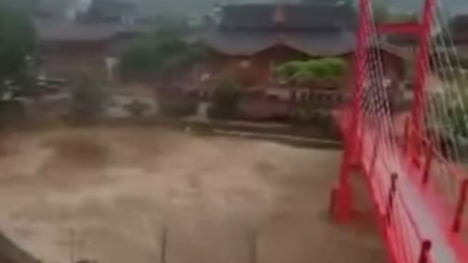 Objek wisata Pariban di Kabupaten Karo diterjang banjir bandang.