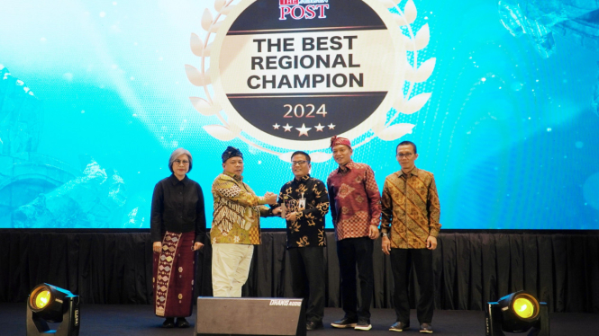 Bank Sumut raih penghargaan di ajang The Asian Post Best Regional Champion 2024.