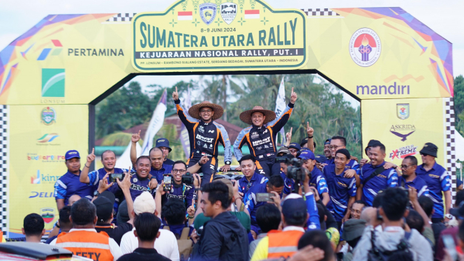 Pereli Rihans Variza - Fahrezi Fadh juarai Kejurnas Sumut Rally 2024.