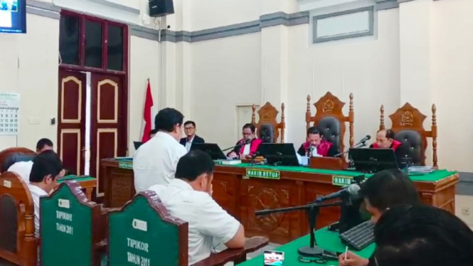 Sidang 4 terdakwa kasus suap Bupati Labuhanbatu nonaktif, Erik Adtrada Ritonga, di PN Medan.