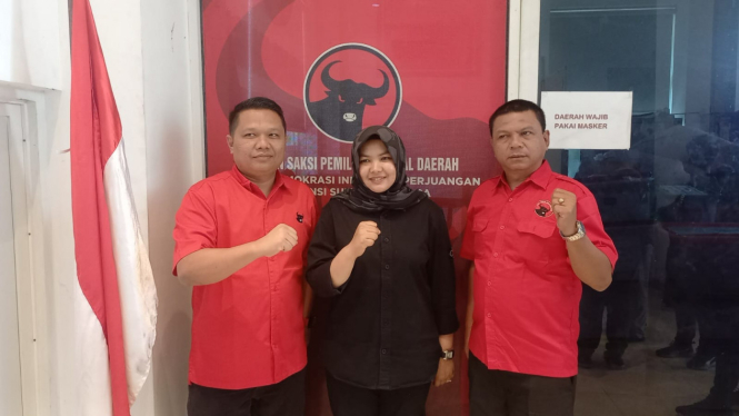 Bacalon Bupati Madina, Atika Azmi Utammi Nasution di Kantor DPD PDI Perjuangan Sumut.
