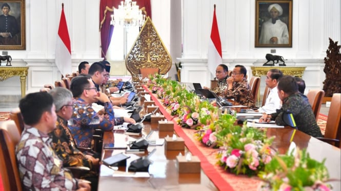 Pj Gubernur Sumut, Hassanudin mengikuti rapat dengan Presiden Joko Widodo, bahas persiapan PON XXI Aceh-Sumut di Istana Negara.