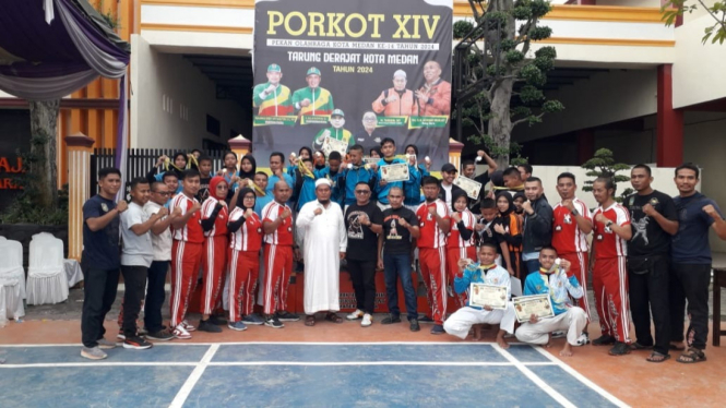 Kontingen tarung derajat pada Porkot Medan 2024.