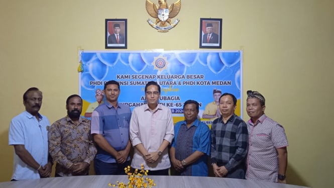 Bacalon Wali Kota Medan, Rico Waas berkunjung dan bersilaturahmi dengan pengurus PHDI Kota Medan.