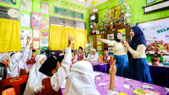 Persatuan Wanita Patra Tingkat Wilayah PT Pertamina Sumbagut gelar bakti sosial.