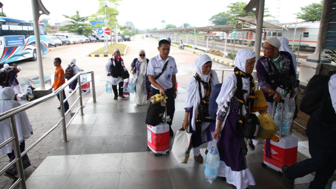 KAI Sumut angkut pemulangan 319 jemaah haji asal Labuhanbatu.