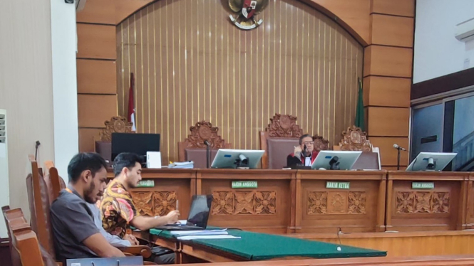 Suasana sidang praperadilan kasus dugaan penggelapan.