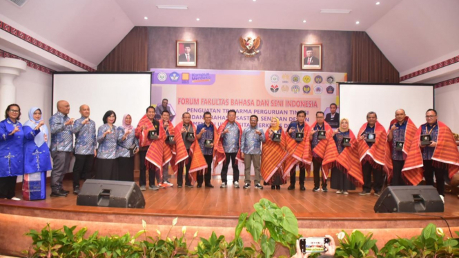 Penyelenggaraan Forum FBS Indonesia Rembuk di Parapat.