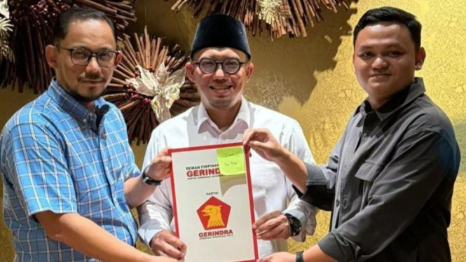 dr Donal Anjar Simanjuntak dan M Andri Alfisah saat menerima dukungan Pilwalkot Binjai 2024.