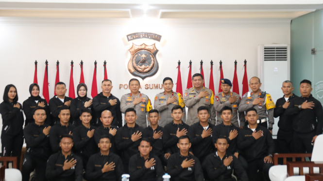 Kapolda Sumut melepas 23 personel tampil di kejuaraan karate Kapolri Cup 2024.