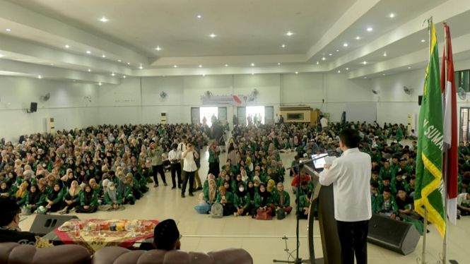 Pelepasan mahasiswa-mahasiswi KKN UIN Sumut.