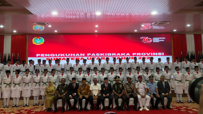 Pengukuhan 72 anggota Paskibraka Sumut 2024.