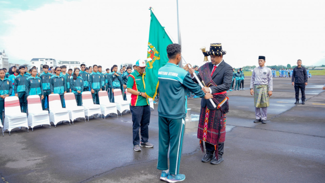 Wali Kota Medan, Bobby Nasution melepas 200 atlet tampil di PON 2024.