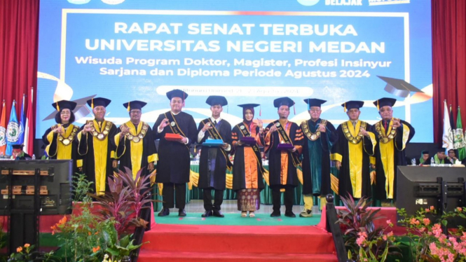 Unimed menggelar wisuda 1.680 lulusan.