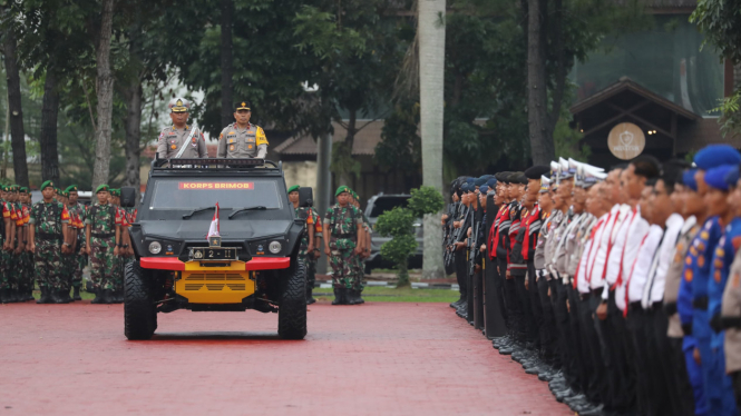 Wakapolda Sumut, Brigjen Pol Rony Samtana pimpin apel pengamanan PON 2024 di Mapolda Sumut.