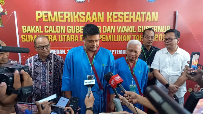 Bacalon Gubernur dan Wakil Gubernur Sumut, Bobby Nasution - Surya jalani pemeriksaan kesehatan di RSUP Haji Adam Malik, Medan.