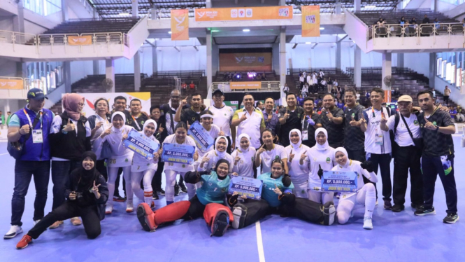 Hockey Indoor putri Jabar sabet emas, usai taklukan Jateng di final PON 2024.