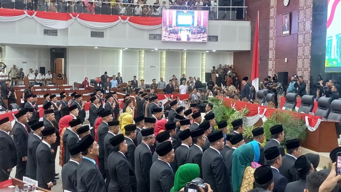 Pelantikan DPRD Sumut periode 2024-2029 dihadiri 97 anggota.