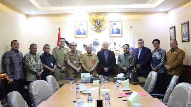 Pertemuan Pejabat Kemendagri dengan Wali Nanggroe Aceh bersama Mahkamah Agung dan Mahkamah Syar'iah Aceh.