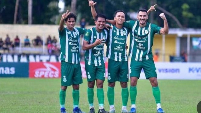 Selebrasi pemain PSMS Medan usai mencetak gol.