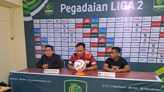 Pelatih Kepala FC Bekasi City, Widyantoro, saat sesi jumpa pers.