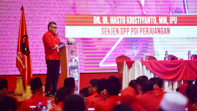 Sekjen DPP PDI Perjuangan, Hasto Kristiyanto di Rekerdasus Pilkada Serentak 2024 di Kota Medan.