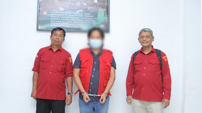 Kejati Sumut menahan JC, tersangka baru korupsi Railink Stasion.