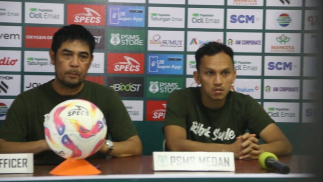 Pelatih PSMS Medan, Nil Maizar bersama Kapten Tim, Rachmad Hidayat.