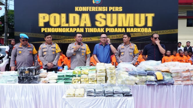 Kapolda Sumut, Irjen Pol. Whisnu Hermawan Februanto paparkan pengungkapan narkoba.