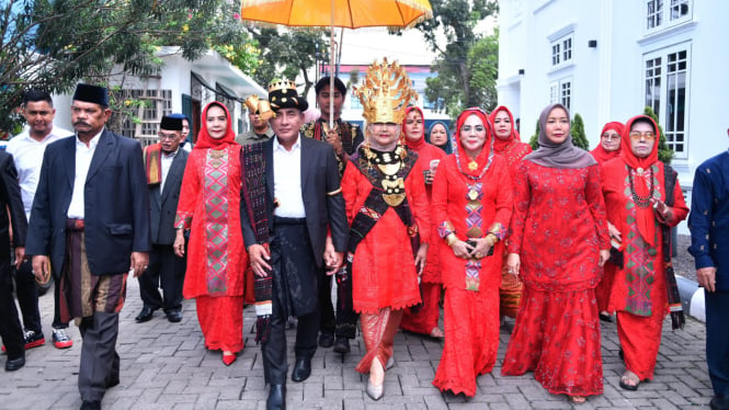 Calon Gubernur Sumut, Edy Rahmayadi saat hadiri Parsadan Boru Harahap (Parboha) Sumut, di Kota Medan.