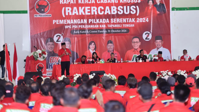 DPC PDIP Kabupaten Tapteng menggelar Rakercabsus.