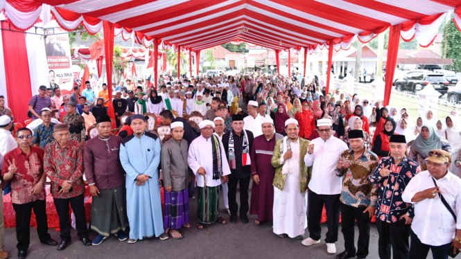 Cagub Sumut, Edy Rahmayadi saat gelar doa bersama ulama dan masyarakat gelar doa bersama di Kota Padangsidimpuan.