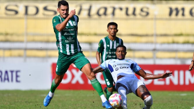 Pemain asing PSMS, Juninho Cabral.