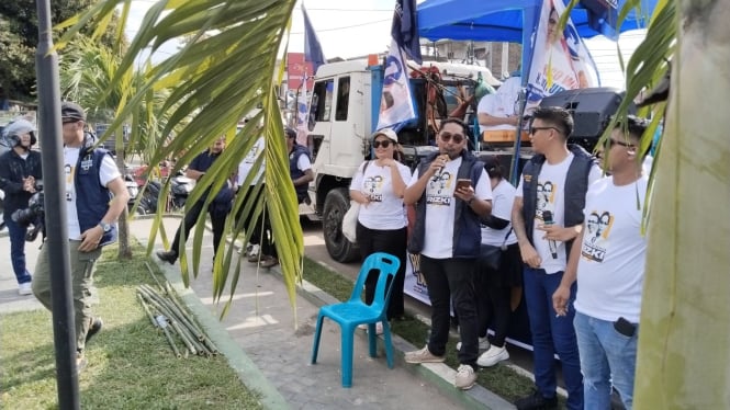 Pasukan Tempur hadirkan panggung rakyat berjalan pada kampanye akbar Roco-Zaki.