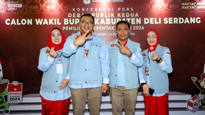 Paslon Bupati dan Wakil Bupati Deliserdang Nomor urut 02, dr Asri Ludin Tambunan dan Lom Lom Suwondo saat debat publik kedua Pilkada Deliserdang 2024.