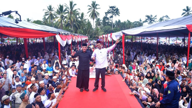 Ustaz Abdul Somad hadir dalam kampanye Edy Rahmayadi-Hasan Basri Sagala di Tapsel.