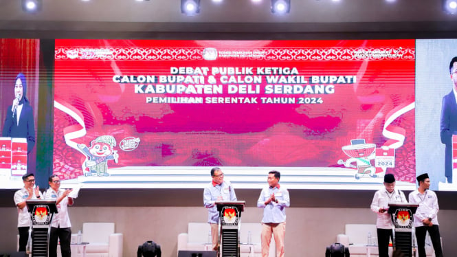 Calon Bupati dan Wakil Bupati Deliserdang, Asri Ludin Tambunan-Lom Lom Suwondo pada debat publik ketiga Pilkada Deliserdang.