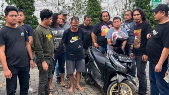 Dua tersangka pencurian uang KPU Langkat ditangkap.