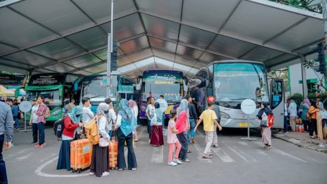 Warga bersiap pulang kampung halaman mudik gratis yang digelar Pemko Medan.