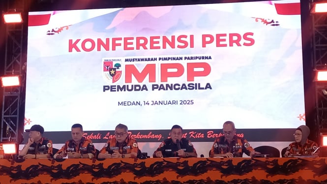 Ketua Umum MPN Pemuda Pancasila, Japto Soelistyo Soerjosoemarno bersama jajaran MPN dan pengurus MPW PP Sumut.