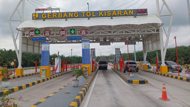 Gerbang Tol Kisaran.