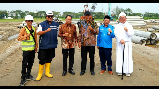 Wamen Dikti Saintek, Prof. Dr. Fauzan, M.Pd,  tinjau pembangunan Kampus Terpadu UMSU di Deliserdang.