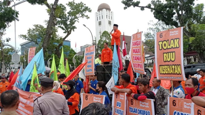 Partai Buruh saat unjuk rasa beberapa waktu lalu di Kota Medan.