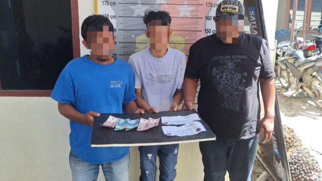 3 pelaku pungli sopir truk Martabe ditangkap.
