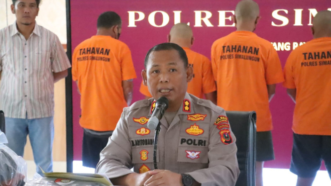 Kapolres Simalungun, AKBP. Marganda Aritonang memaparkan kasus pemerkosaan anak dibawah umur.