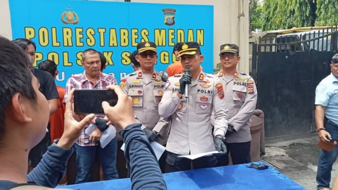 Wakapolrestabes Medan, AKBP Rudi Silaen paparkan pengungkapan kasus curanmor di Polsek Medan Sunggal.