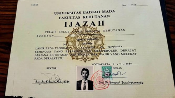 Ijazah diduga milik Pesiden ke-7 RI, Joko Widodo.