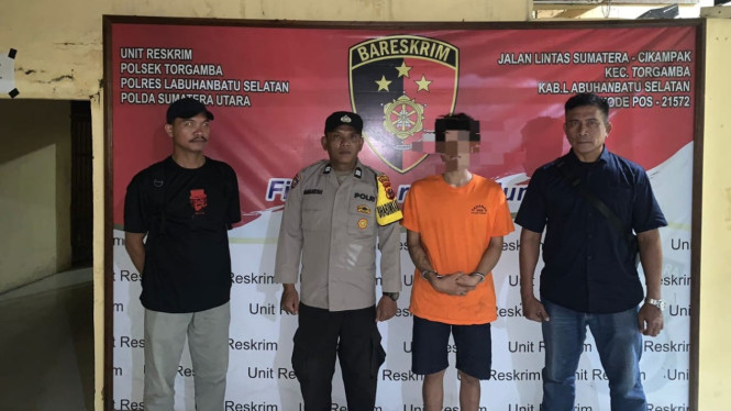 AP, tersangka penggelapan sepeda motor.
