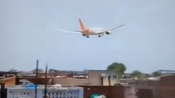 Detik-detik sebelum pesawat Air India terjatuh.
