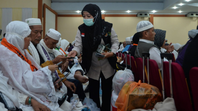 Kloter I sebanyak 359 orang jemaah haji tiba di Asrama Haji, Medan.
